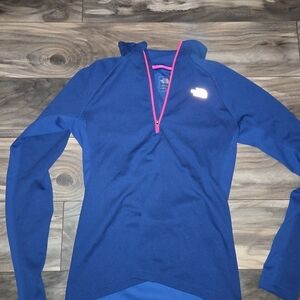 The North Face Women's Long Sleeve Top - Blue and Pink